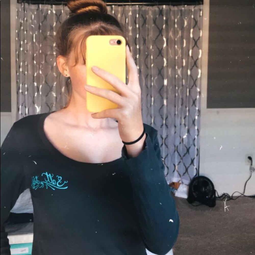 salt life seahorse scoop neck